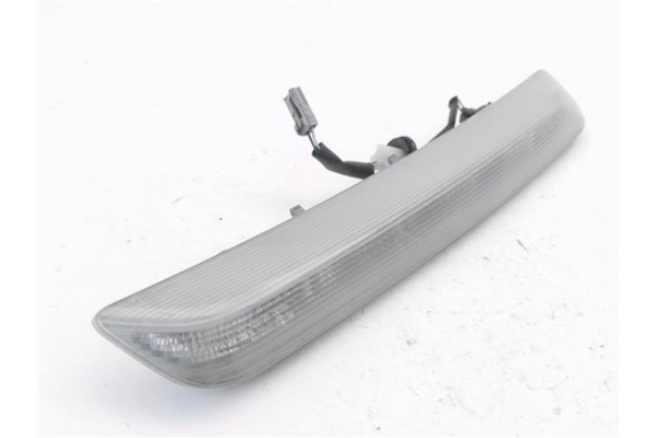Recambio de luz central de freno para toyota avensis cross sport (t27) 2.2 premium referencia OEM IAM 8157005110  