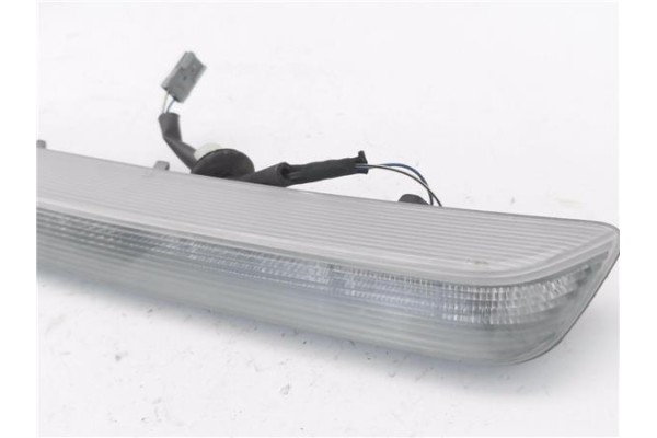 Recambio de luz central de freno para toyota avensis cross sport (t27) 2.2 premium referencia OEM IAM 8157005110  