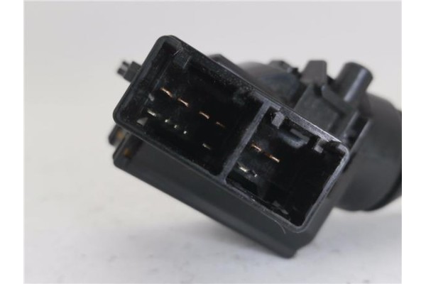 Recambio de mando limpiaparabrisas para toyota avensis cross sport (t27) 2.2 premium referencia OEM IAM 0519017F381  