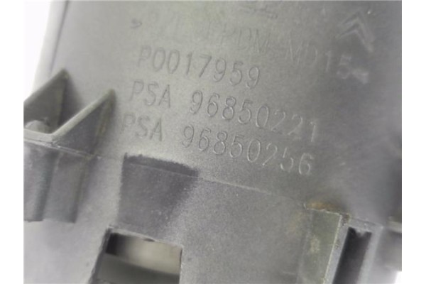 Recambio de faro antiniebla derecho para peugeot partner tepee 1.6 premium referencia OEM IAM 96850256 96850221 