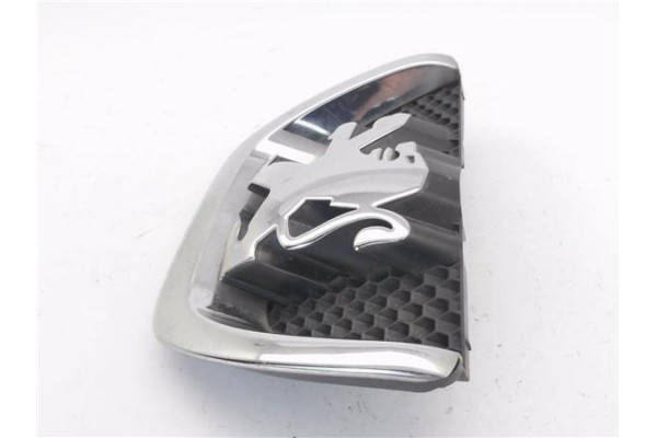Recambio de rejilla capo para peugeot partner tepee 1.6 premium referencia OEM IAM 96864156  