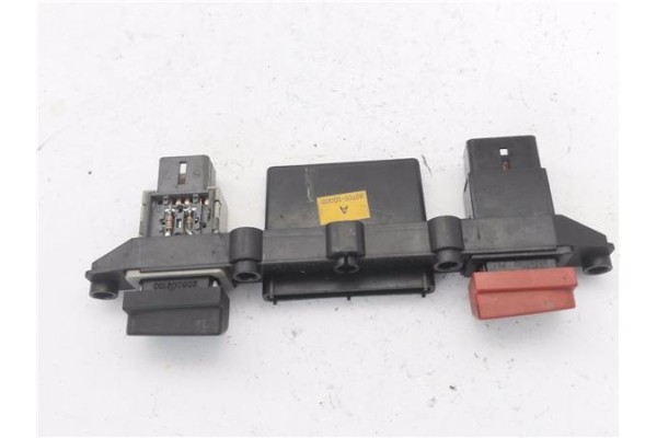 Recambio de interruptor luces emergencia para kia rio (jb) 1.5 crdi active referencia OEM IAM 937001G000  
