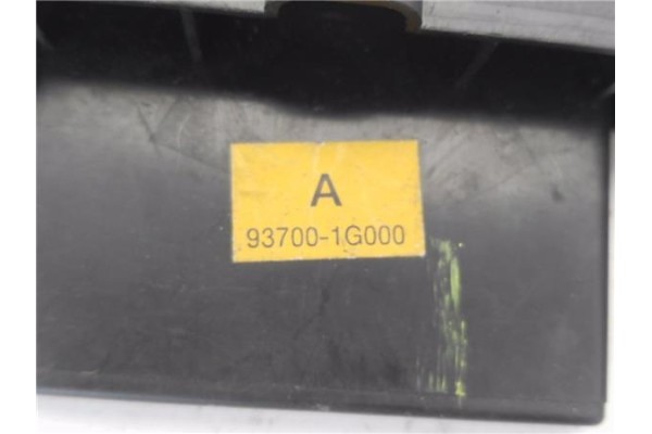 Recambio de interruptor luces emergencia para kia rio (jb) 1.5 crdi active referencia OEM IAM 937001G000  