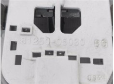 Recambio de luz trasero central techo para toyota avensis cross sport (t27) 2.2 premium referencia OEM IAM 8125005030BC  