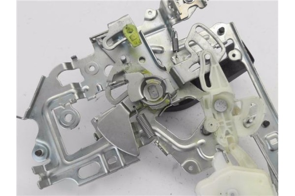 Recambio de cierre electromagnetico trasero derecho para renault master iii combi 2.3 l2h2 3,5t referencia OEM IAM 906123257R  
