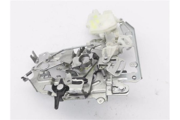 Recambio de cerradura puerta corredera derecha para renault master iii combi 2.3 l2h2 3,5t referencia OEM IAM 8200766631L  
