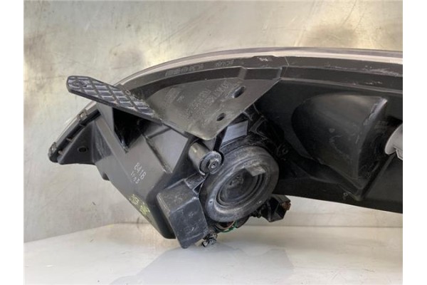 Recambio de faro delantero dcho para chevrolet spark 1.0 basis referencia OEM IAM 12680  