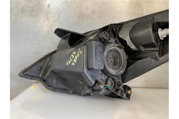 Recambio de faro delantero dcho para chevrolet spark 1.0 basis referencia OEM IAM 12680  