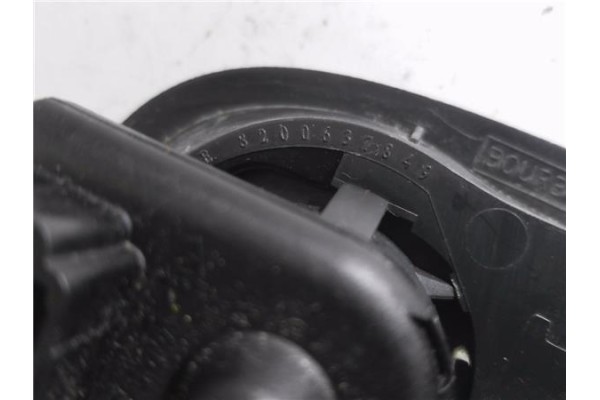 Recambio de mando elevalunas delantero izquierdo para renault master iii furgón 2.3 l1h1 ka 2,8t referencia OEM IAM 8200637849  