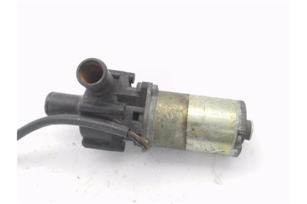 Recambio de bomba de agua para opel frontera a 2.3 td (5jmwl4) referencia OEM IAM 90353538 392020020 