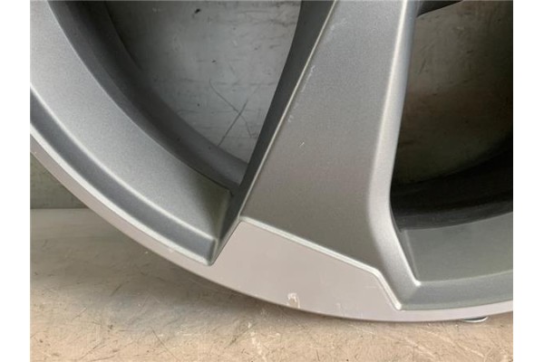 Recambio de llanta para audi rs3 sportback (8vf) 2.5 tfsi quattro referencia OEM IAM 8V0601025ES   Recambio de llanta para audi rs3 sportback (8vf) 2.5 tfsi quattro referencia OEM IAM 8V0601025ES