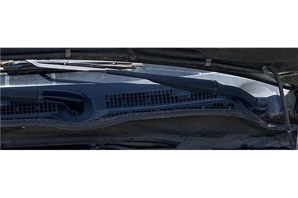 Recambio de brazo limpiaparabrisas delantero izquierdo para honda civic berlina 3 (ep) 1.6i sport referencia OEM IAM 76600S5SE01