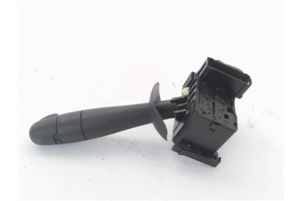 Recambio de mando limpiaparabrisas para renault trafic ii furgón 1.9 27 cn referencia OEM IAM 8200070266  