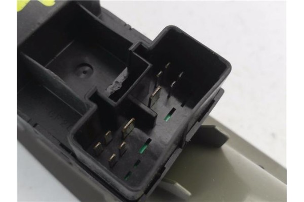 Recambio de mando elevalunas delantero izquierdo para volvo s40 berlina 1.6 referencia OEM IAM 30889751  