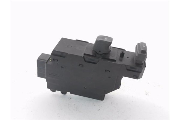 Recambio de mando elevalunas delantero derecho para volvo v70 familiar 2.0 t referencia OEM IAM 8673187  