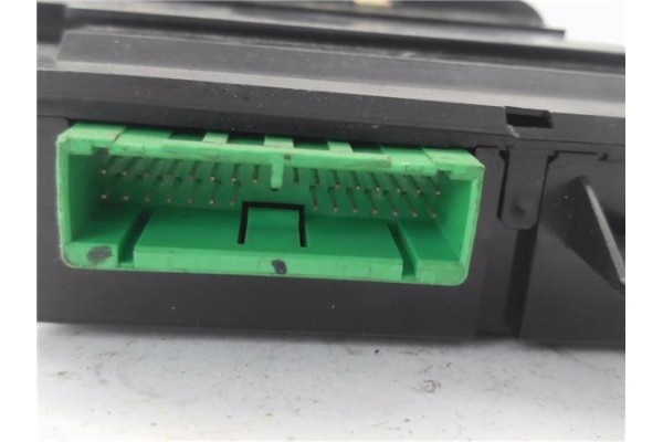 Recambio de mando elevalunas delantero izquierdo para volvo v70 familiar 2.0 t referencia OEM IAM 8673185  