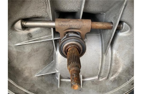Recambio de caja cambios manual para mercedes-benz mb 100 d furgón/combi (631) 2.4 combi i (bm 631.333/343) referencia OEM IAM 7