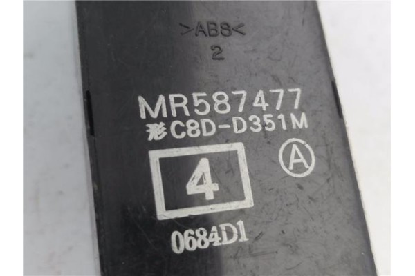Recambio de mando elevalunas delantero izquierdo para mitsubishi colt cz3 berl. 3 (z30) 1.1 inform referencia OEM IAM MR587477  