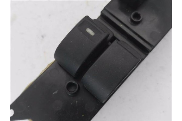 Recambio de mando elevalunas delantero izquierdo para mitsubishi colt cz3 berl. 3 (z30) 1.1 inform referencia OEM IAM MR587477  