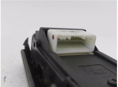 Recambio de mando elevalunas delantero izquierdo para toyota corolla (e12) 1.4 c monovolumen referencia OEM IAM 8480202281  