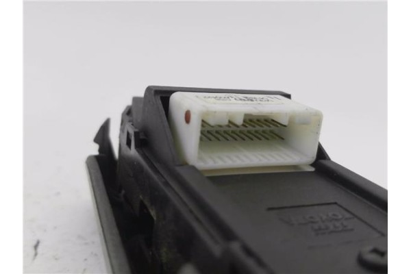 Recambio de mando elevalunas delantero izquierdo para toyota corolla (e12) 1.4 c monovolumen referencia OEM IAM 8480202281  