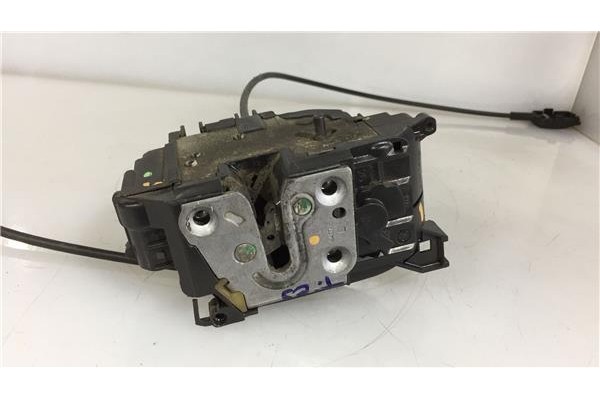 Recambio de cierre electromagnetico trasero izquierdo para renault clio iii 1.5 dci (br17, cr17) referencia OEM IAM 8200300128  