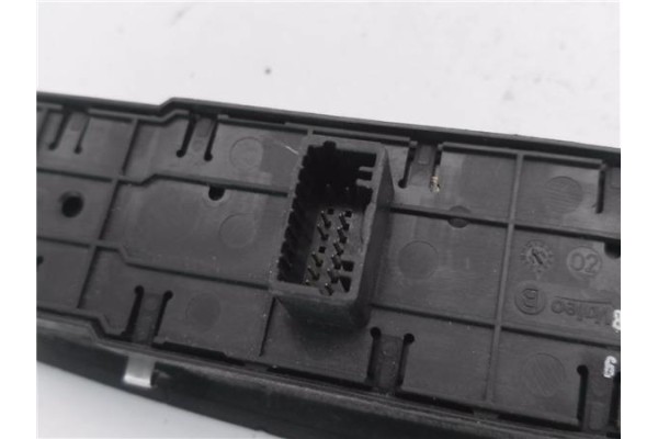 Recambio de mando elevalunas delantero izquierdo para renault megane iii berlina 5p 1.5 dynamique referencia OEM IAM 809610016R 