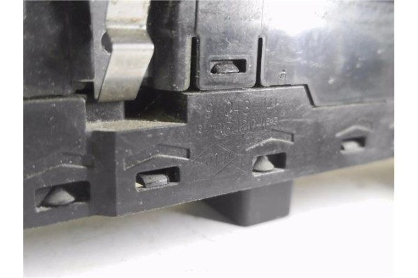 Recambio de mando elevalunas delantero izquierdo para renault megane iii berlina 5p 1.5 dynamique referencia OEM IAM 809610016R 