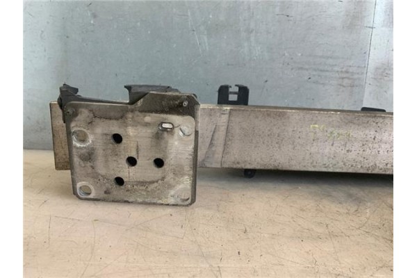 Recambio de refuerzo paragolpes para citroen c4 berlina 1.6 hdi referencia OEM IAM 7106C5  