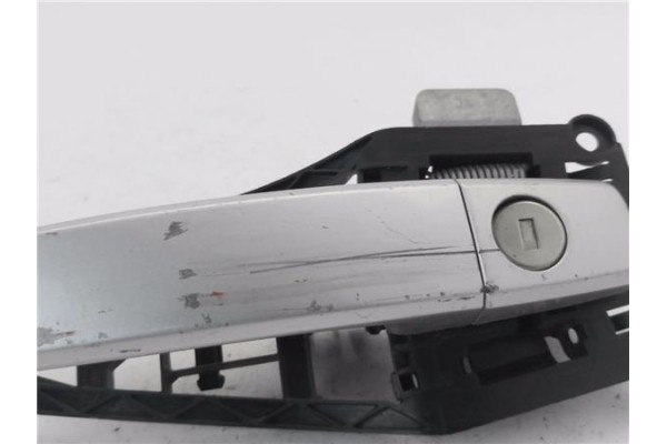 Recambio de maneta exterior delantero izquierda para opel astra h berlina 1.7 cdti referencia OEM IAM 24463523  