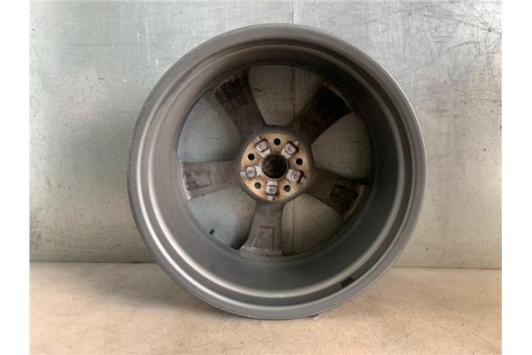 Recambio de llanta para audi rs3 sportback (8vf) 2.5 tfsi quattro referencia OEM IAM 8V0601025ES   Recambio de llanta para audi rs3 sportback (8vf) 2.5 tfsi quattro referencia OEM IAM 8V0601025ES