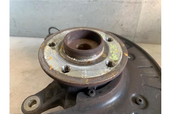 Recambio de mangueta delantero derecha para mercedes-benz vito / mixto furgón (w639) 109 cdi referencia OEM IAM A6393320325  