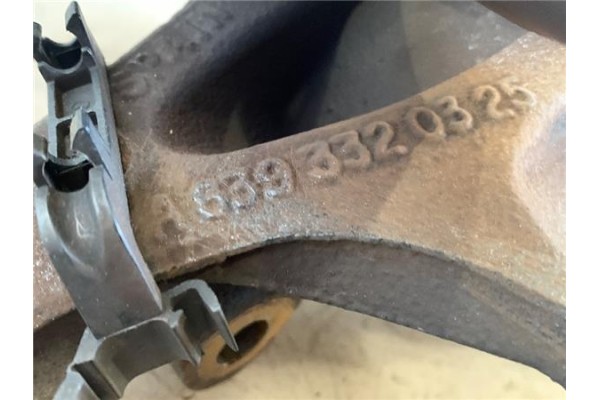 Recambio de mangueta delantero derecha para mercedes-benz vito / mixto furgón (w639) 109 cdi referencia OEM IAM A6393320325  
