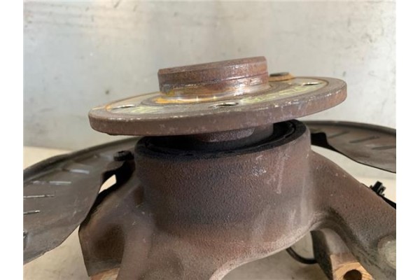 Recambio de mangueta delantero izquierda para mercedes-benz vito / mixto furgón (w639) 109 cdi referencia OEM IAM A6393320324  