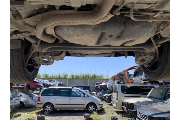Recambio de deposito combustible para toyota yaris (ksp9/scp9/nlp9) 1.4 active referencia OEM IAM 770010D080  