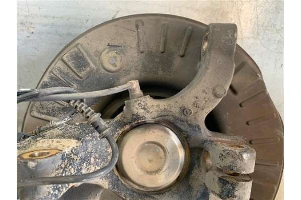Recambio de mangueta delantero izquierda para mercedes-benz vito / mixto furgón (w639) 109 cdi referencia OEM IAM A6393320324  