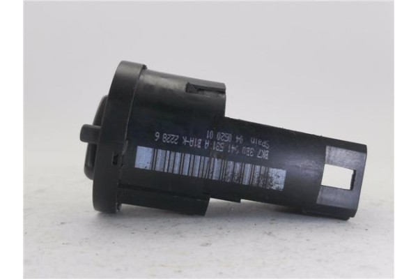 Recambio de mando de luces para skoda octavia berlina (1u2) 1.9 sdi glx referencia OEM IAM 3B0941531A  