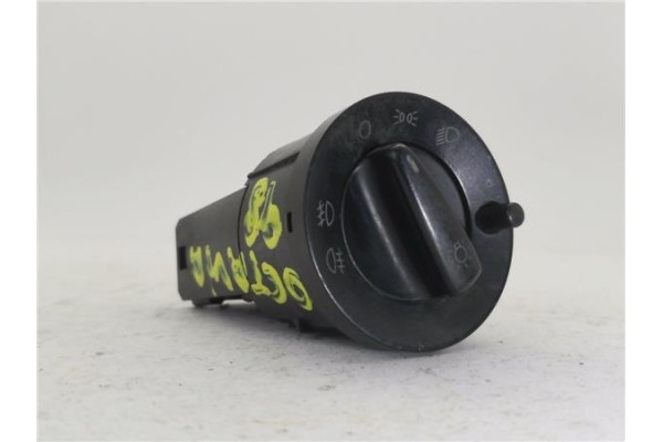 Recambio de mando de luces para skoda octavia berlina (1u2) 1.9 sdi glx referencia OEM IAM 3B0941531A  