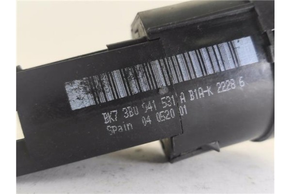 Recambio de mando de luces para skoda octavia berlina (1u2) 1.9 sdi glx referencia OEM IAM 3B0941531A  