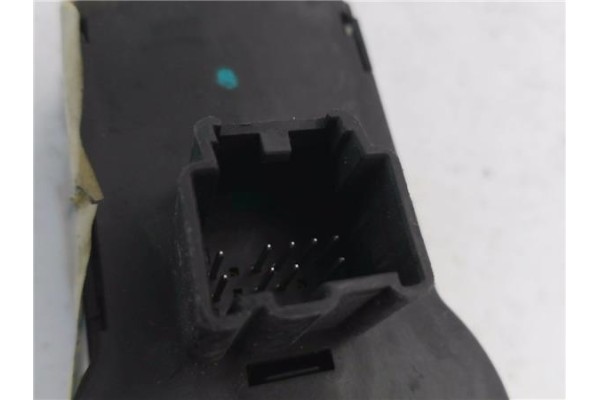 Recambio de mando de luces para chevrolet cruze 1.6 l referencia OEM IAM 13301752 251508 