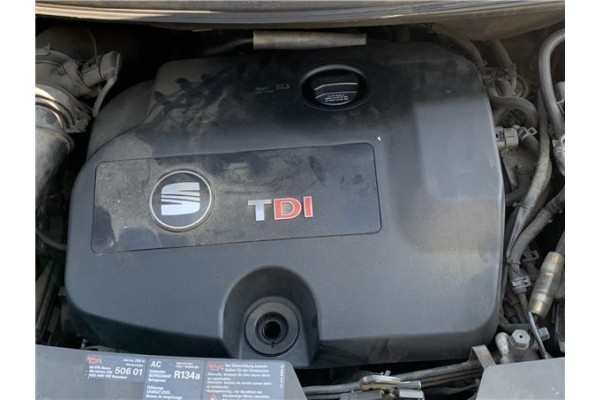 Recambio de tapa motor para seat alhambra (7v9) 1.9 reference referencia OEM IAM 7M7103925H  