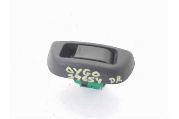 Recambio de mando elevalunas delantero derecho para toyota aygo (kgb/wnb) 1.0 básico referencia OEM IAM 742310H010  