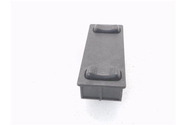 Recambio de mando elevalunas para ford sierra berlina 1.6 bravo referencia OEM IAM 83BG14529BA  