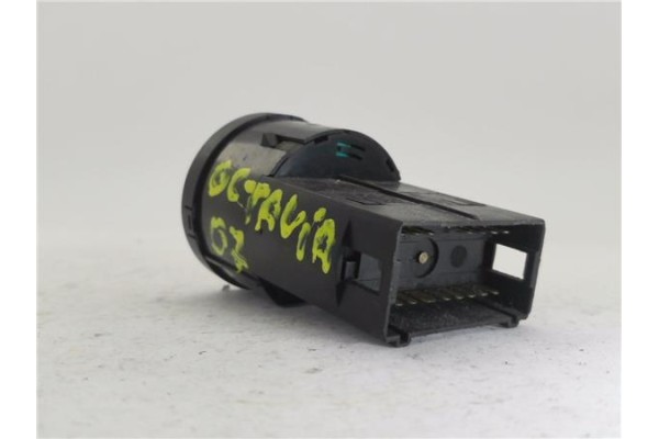 Recambio de mando de luces para skoda octavia berlina (1z3) 1.9 active referencia OEM IAM 1U0941531D  
