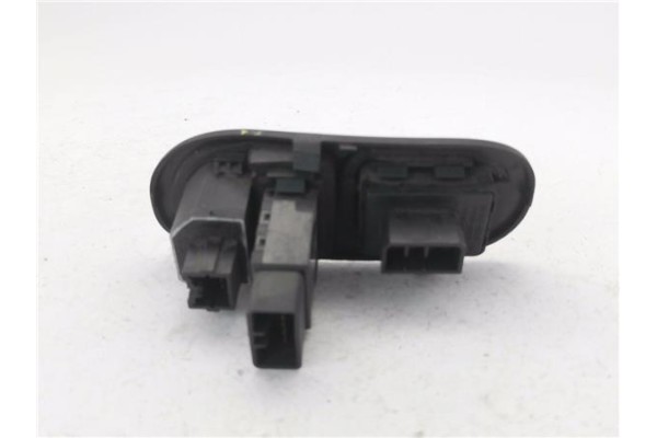 Recambio de mando retrovisor electrico para hyundai lantra berlina (rd) 1.6 gl referencia OEM IAM 9353029000L  