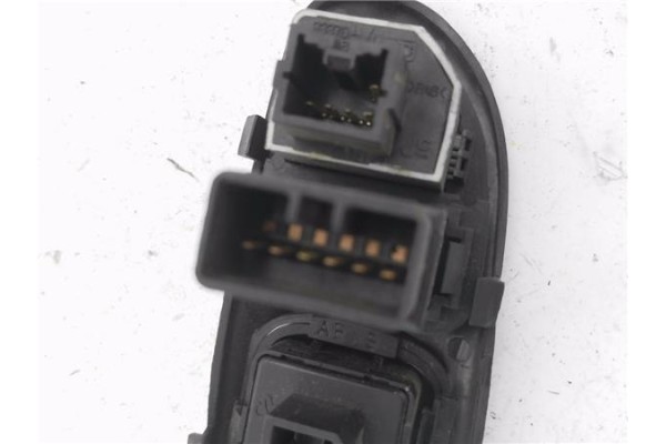 Recambio de mando retrovisor electrico para hyundai lantra berlina (rd) 1.6 gl referencia OEM IAM 9353029000L  