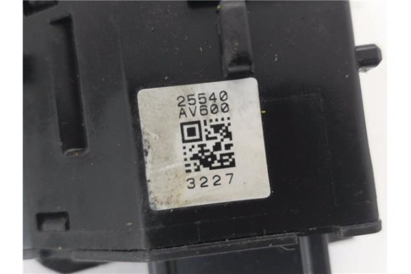 Recambio de mando intermitencia para nissan almera tino (v10m) 2.2 acenta referencia OEM IAM 25540AV600  