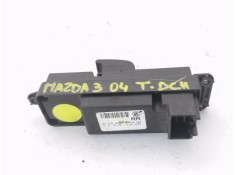 Recambio de mando elevalunas trasero derecho para mazda 3 berlina (bk) 1.6 cd active+ xcite referencia OEM IAM 3123120 BP4K66380