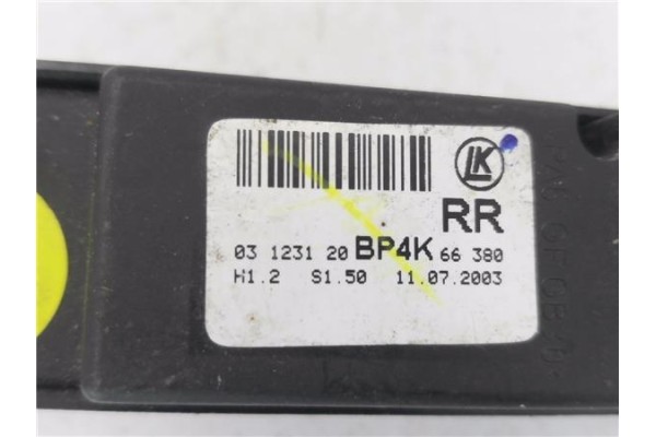 Recambio de mando elevalunas trasero derecho para mazda 3 berlina (bk) 1.6 cd active+ xcite referencia OEM IAM 3123120 BP4K66380