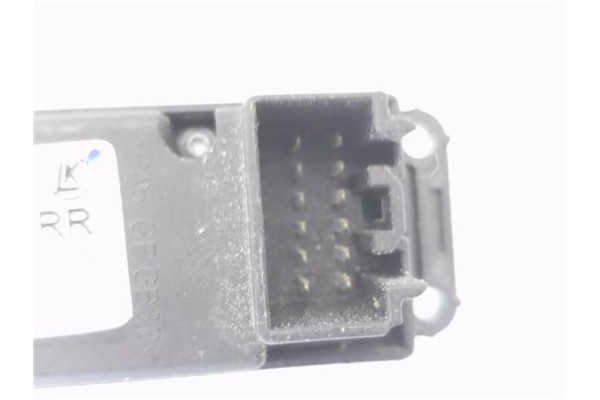 Recambio de mando elevalunas trasero derecho para mazda 3 berlina (bk) 1.6 cd active+ xcite referencia OEM IAM 3123120 BP4K66380
